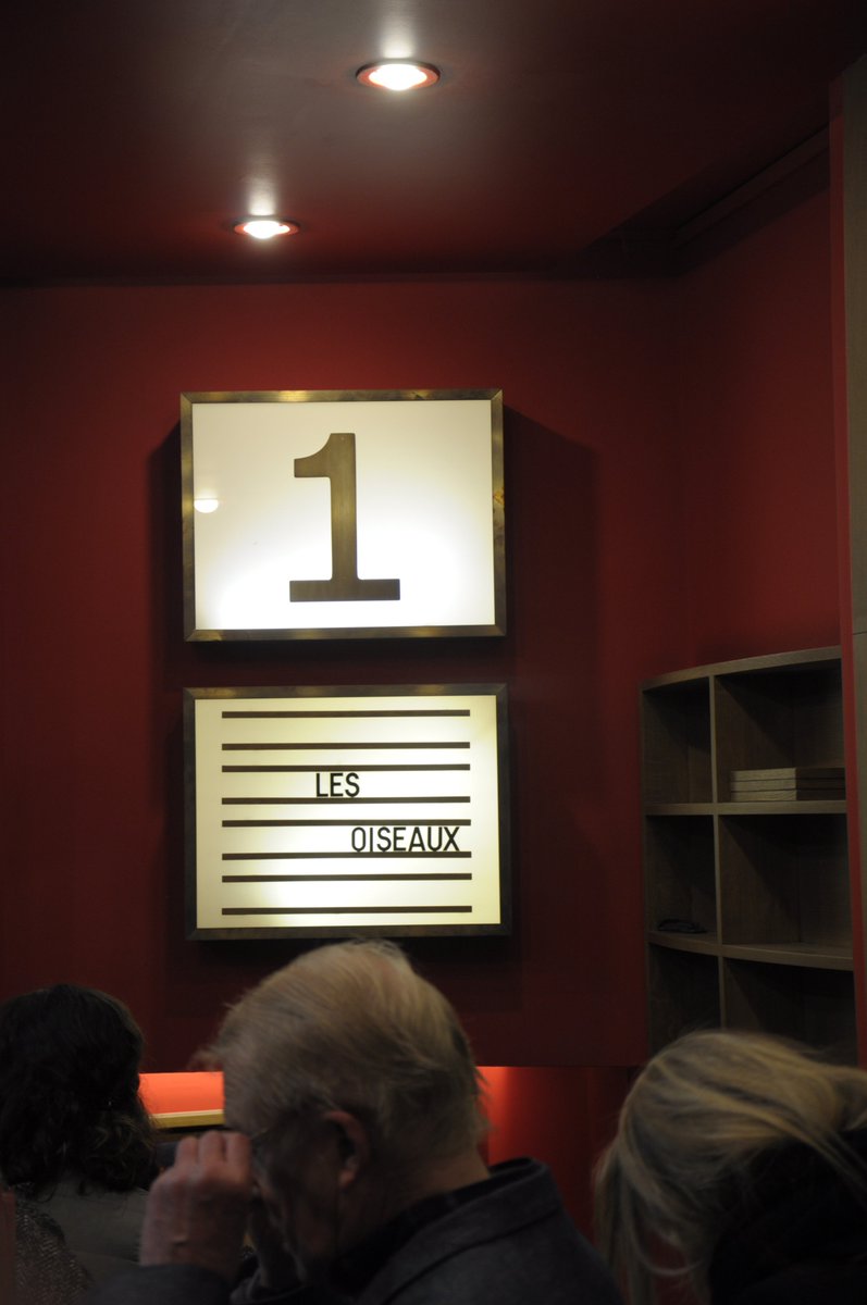 FestiRaccords's tweet photo. Retour en images sur la soirée autour des "Oiseaux" 'd'Hitchcock au @Christine21cine ! Après avoir vu (ou re-re-vu ) le film, nous avons découvert le livre "Harold" ( édition La Bibliothèque) https://t.co/rcCXWDt1Tz