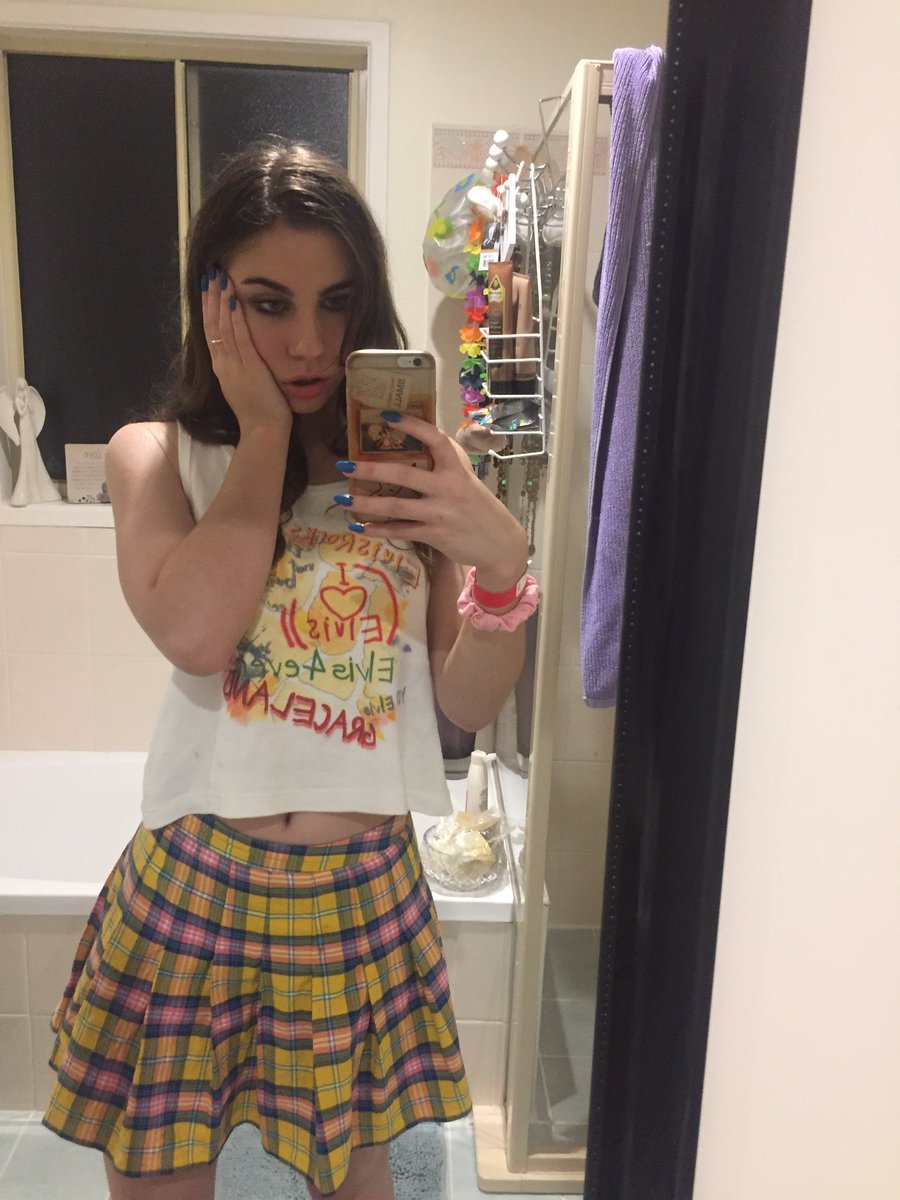 softsag666's tweet photo. okay but this fit 😍😍😍 https://t.co/knsOCrsNOT