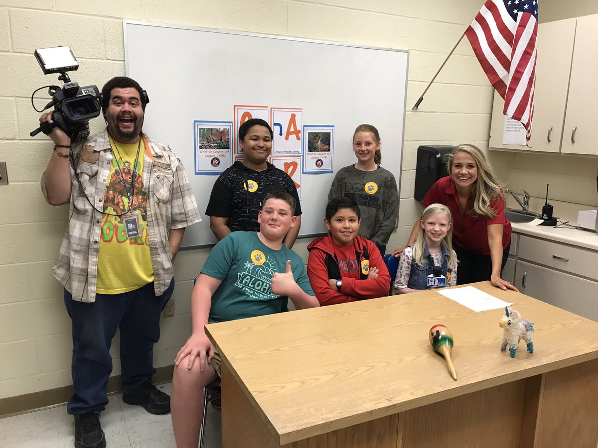MorrellMath's tweet photo. The @EastKnoxElem News crew with the @wbir Cool School Reporters in our news room. Thanks for being awesome reporters with the professionals today. #eastknoxrocks https://t.co/NZv8DRvQkq