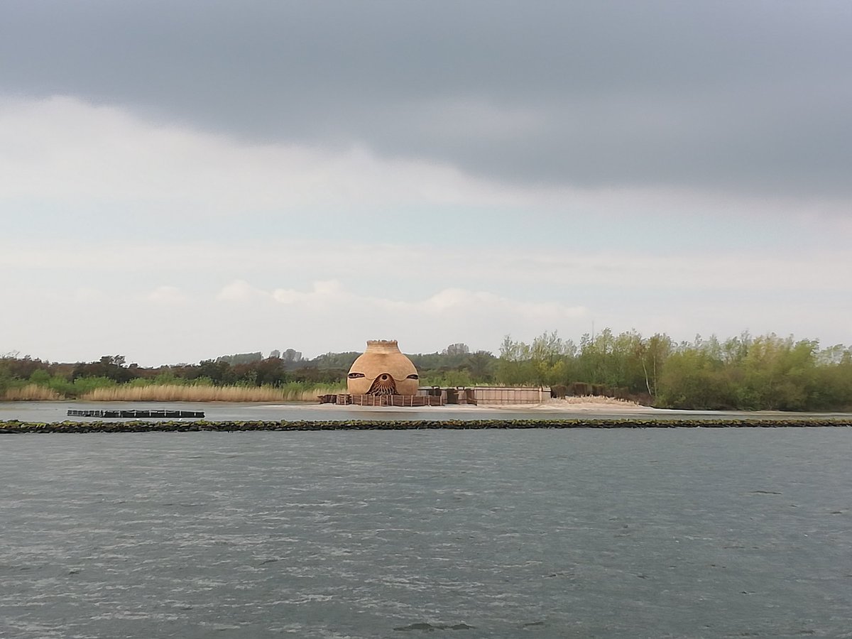 Wow, wat een prachtig icoon voor #nldelta! @droomfonds <a href="/Haringvliet_nu/">Haringvliet</a>.