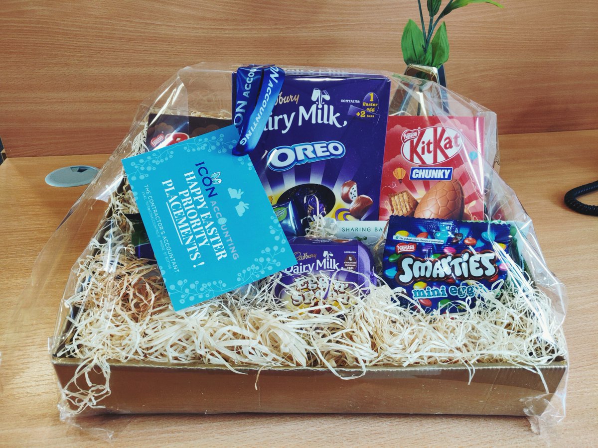 PriorityPlacing's tweet photo. We have this lovely chocolatey Easter hamper delivered to @PriorityPlacing office from @iconumbrella . Thank you very much for the treat and for supporting our candidates in contract work. #welovewhatwedo #chocolate #workingtogether #contractwork #recruitment https://t.co/igjMN7Rjsu