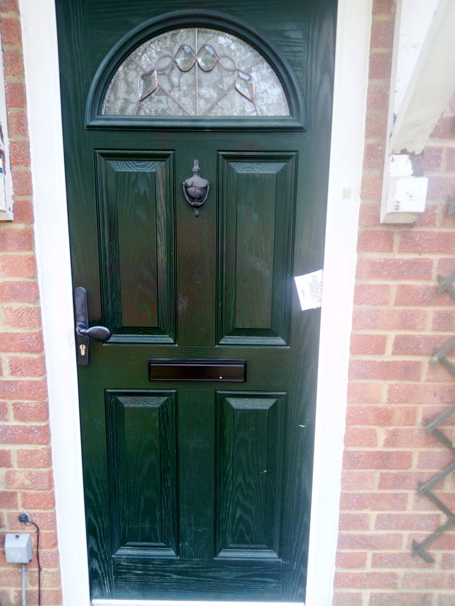 AirfixMarkMaxey's tweet photo. @amazon because using the letter box is like soooooo yesterday.... https://t.co/DOyKB4GvzL