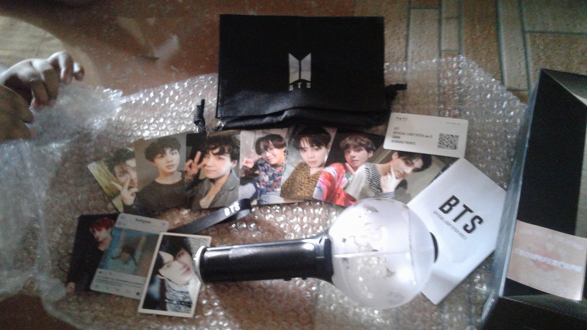 kmkwya's tweet photo. My precious army bomb is hereeπ Thank you so muchhh @SnowyPeachPH , safe na nakarating ang baby koπ―π thank you also for the freebies ang cute nilaπ Salamat din at hindi mo ako binigoπ will definitely order again pag hindi na brokeπ
Strong power thank youππ
#SnowyProofs https://t.co/eIiZVhMGss