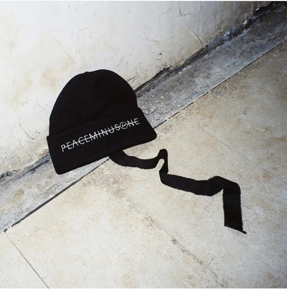 JapanPmo's tweet photo. PEACEMINUSONE×FRAGMENT https://t.co/BAqVIhv97e