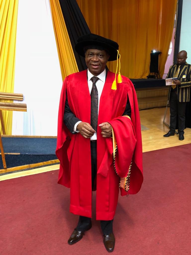 NoncebaMhlauli's tweet photo. Dr Dube #ANCPhDs #ANCDrs 🔥🔥
 cc @Retlogetswe https://t.co/SPwKS98DF4