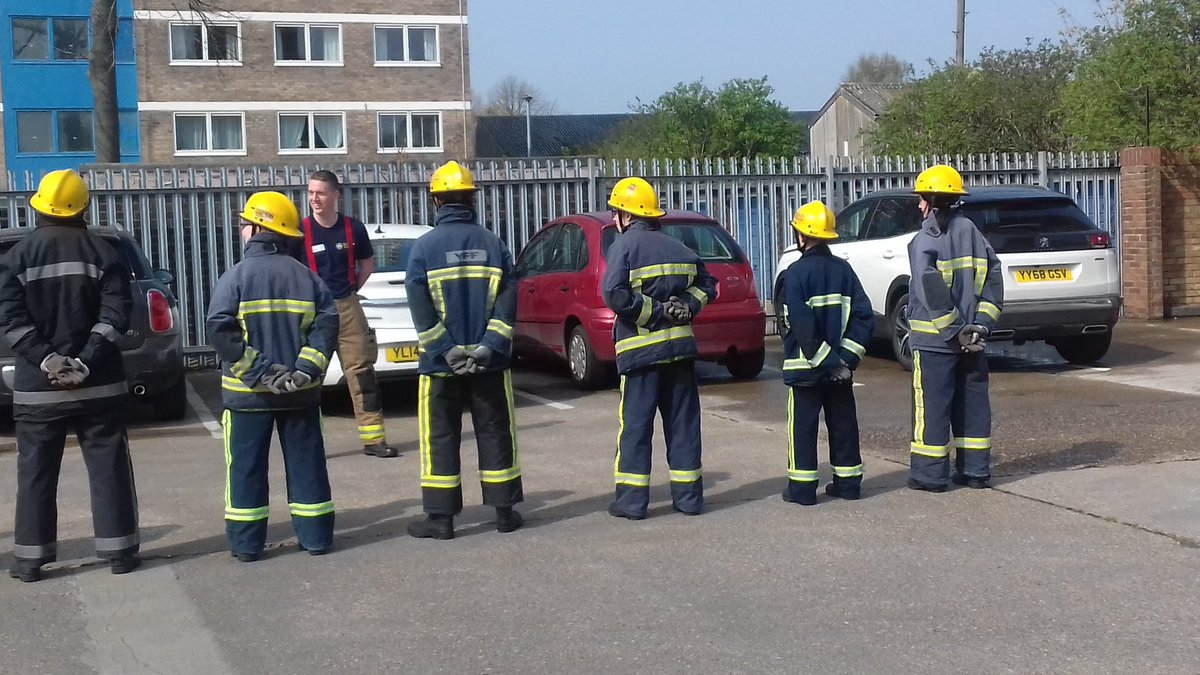 HumbersideFire's tweet photo. What a beautiful day for @HumbersideFire & the EDC to welcome children from the East Riding Children in Care council to Calvert Lane Fire Station for a team building firefighting experience day..#EDC_ASPIRE https://t.co/5rAraUpgg3