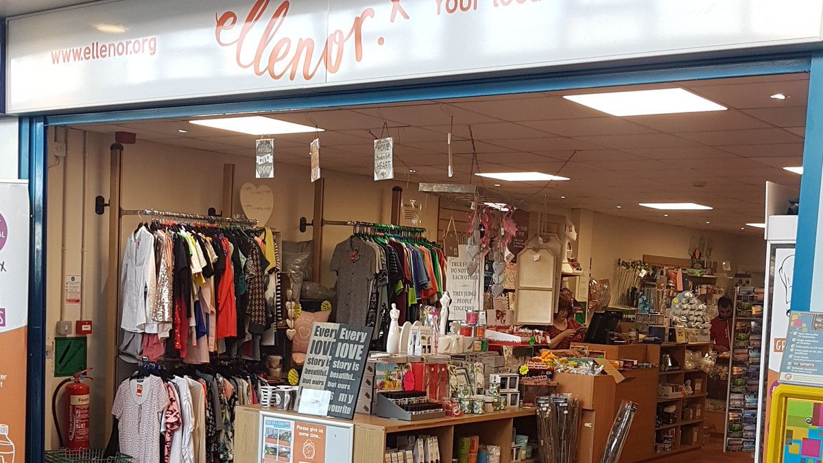 Over at #DarenthValleyHospital with another order for <a href="/ellenor/">ellenor</a> #SpecialTreatsShop #Dartford #Kent Gift bags, chilli Jam &amp; some serious chillies. #Chilli