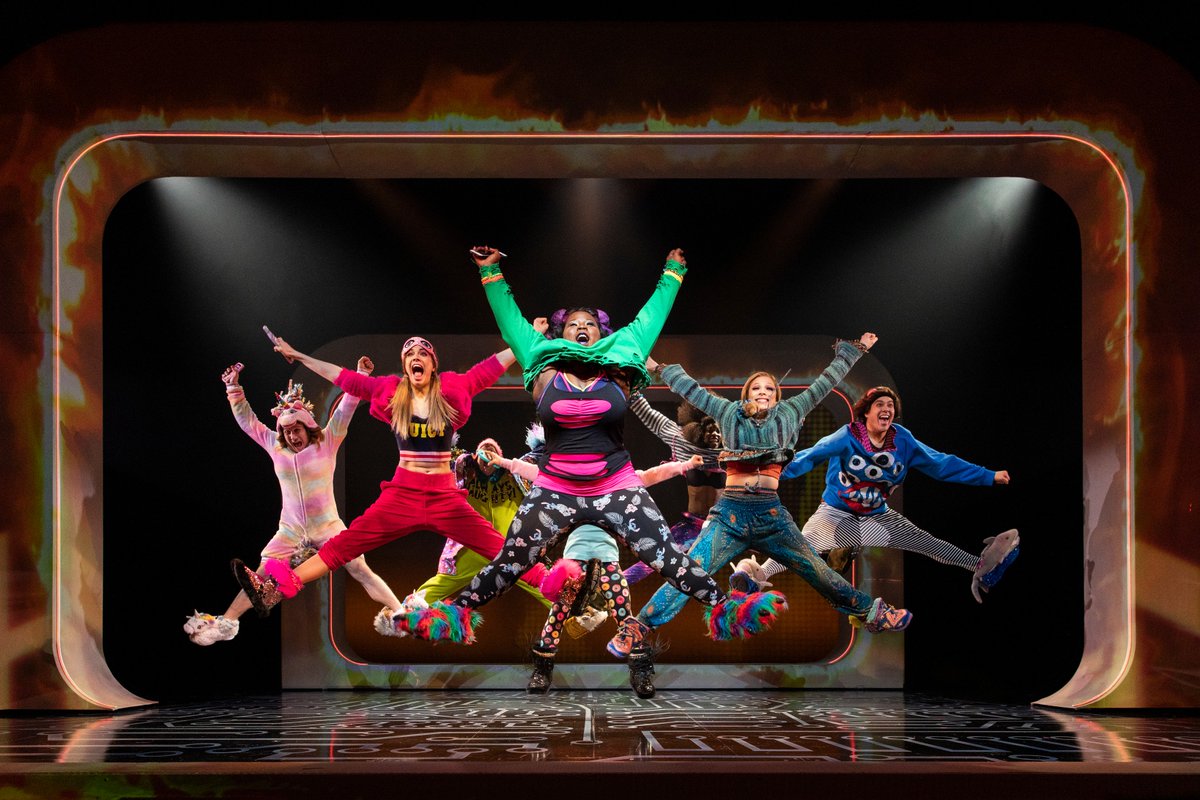 LaurenYarger's tweet photo. We're in the stretch! Check out the latest theater reviews through the end of the 2018-2109 season as we count down to the Tonys. https://t.co/0VQmJK50KJ

#Broadway
#Tonys
#OuterCritics
@ATCA_Member https://t.co/PWmPZT6aFa