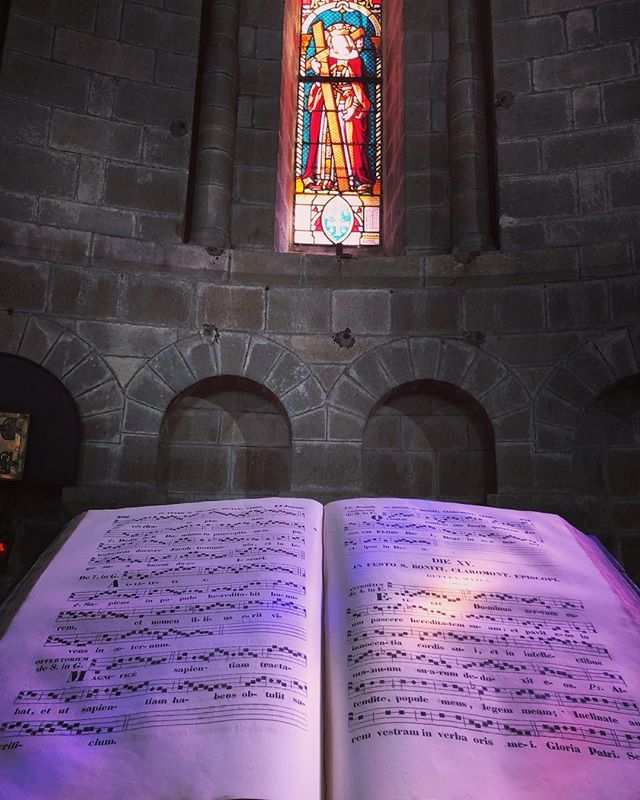 LOKKILUCK's tweet photo. Quelques notes divines ?
#igersbretagne #myfinistere #bretagne #finistere #gregorien https://t.co/hx1sMjX4Br https://t.co/rSJ3TPAeo1
