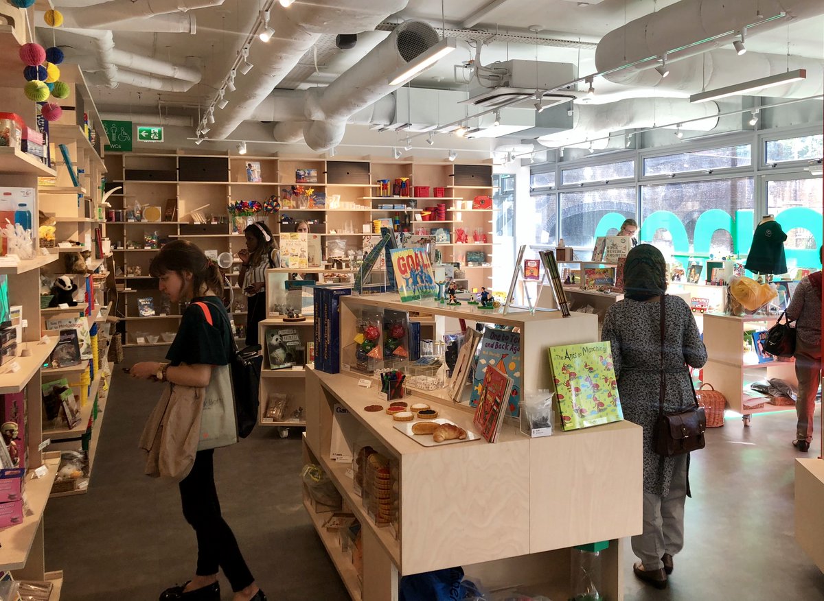 EarlyExcellence's tweet photo. The #EExCentres in London & Huddersfield are open this week, Tuesday to Friday 9am-5pm.
Come along & be inspired by our displays - lots of ideas & resources to take back to school for the Summer term. https://t.co/ZOyhlkZUiN