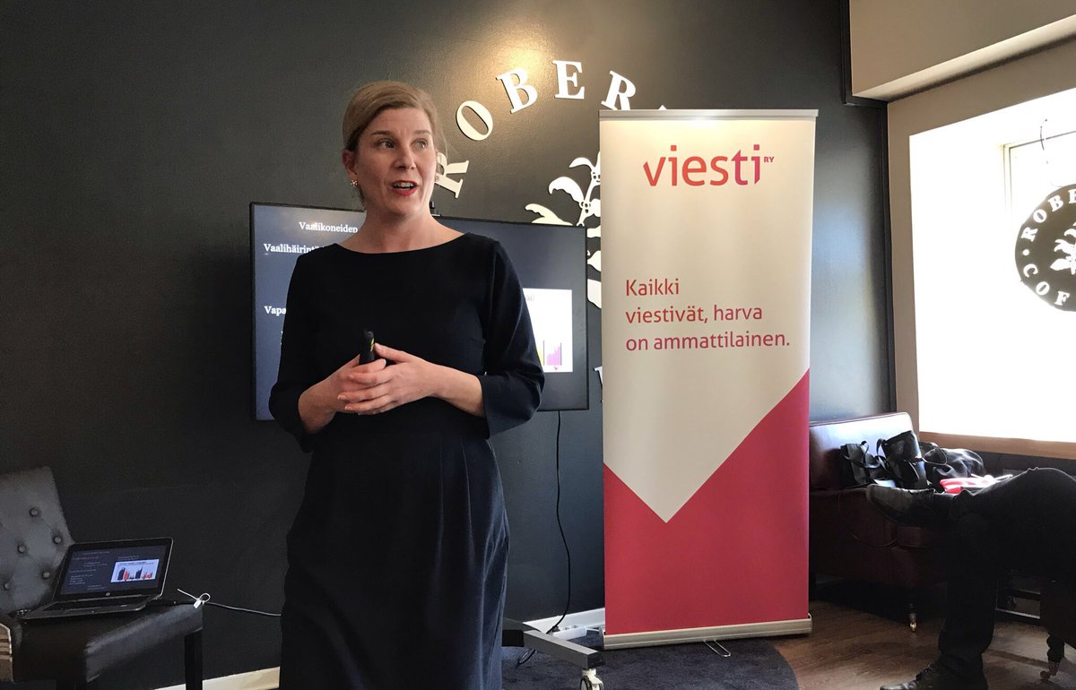 Vaaleja ei voiteta hehkuttamalla sitä, mitä aiemmin ollaan saatu aikaan. Voittoon tarvitaan edistyksellisiä, innostavia näkemyksiä siitä, miten tästä mennään eteenpäin. <a href="/AnnaRanki/">Anna Ranki</a> @pohjoisrantabcw

#vaaliafterit #viestintä