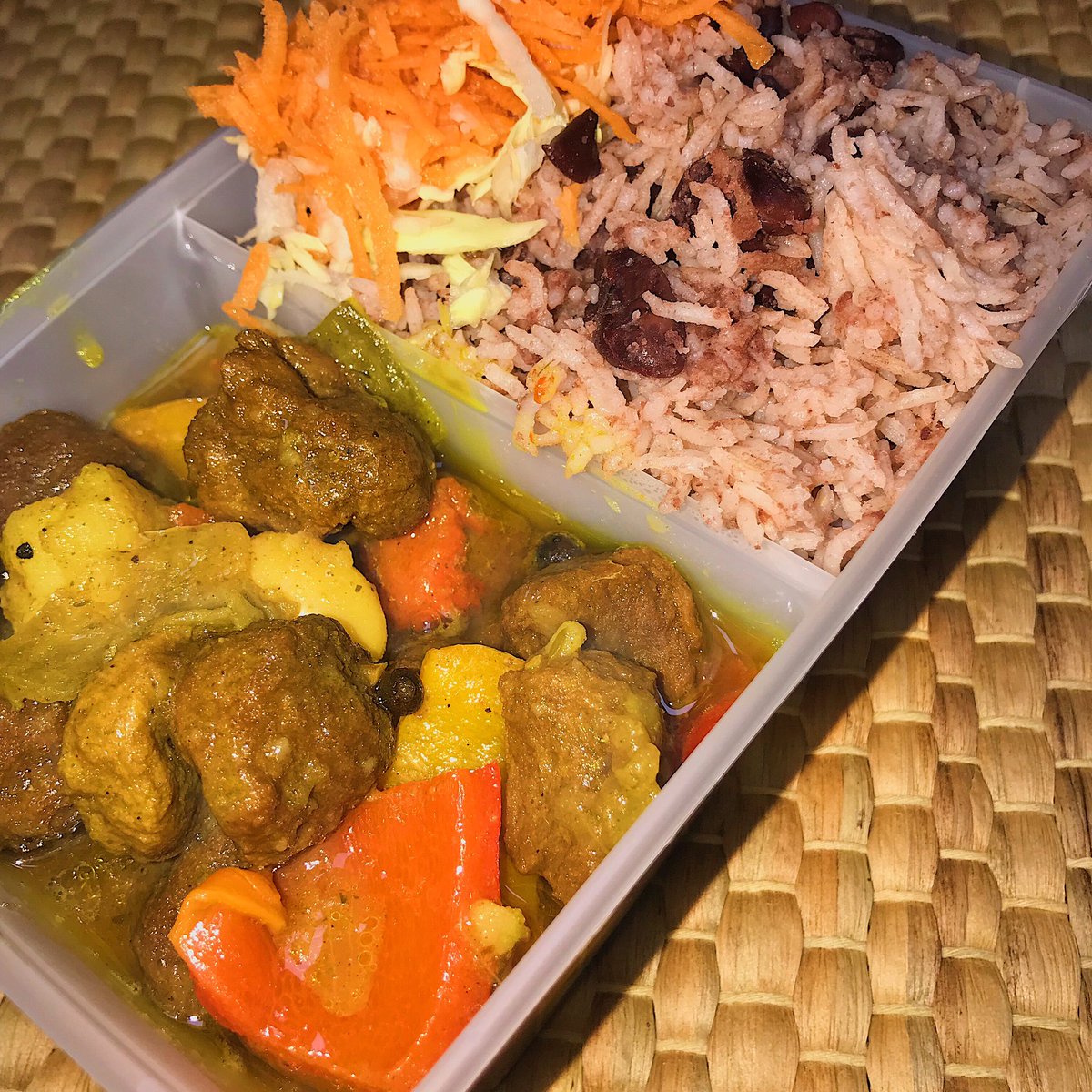Grab a Fi Real Takeaway
From £8🎉
Featuring> The Jamaican Curry Chunks, Rice&amp;Peas W/ Raw Coleslaw
(Plant based🌱)