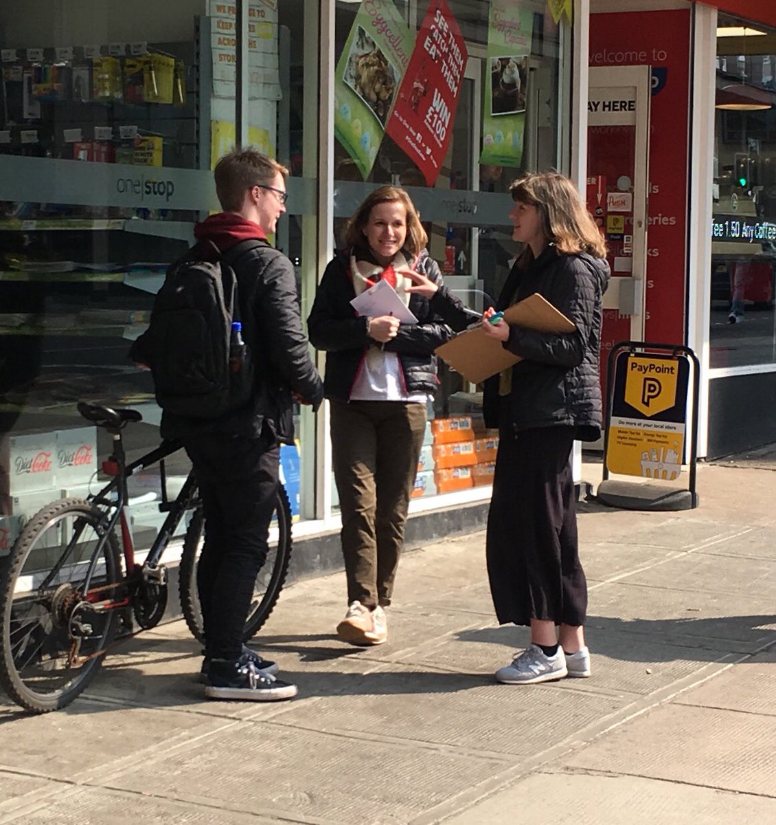 thehereandnowuk's tweet photo. Shadowing, observations, conversations, #designthinking for active travel : who’s cycling and what are you wearing?! We took to the street to see 👀⁦@wearesnook⁩ ⁦@SustransScot⁩ https://t.co/y9GdgeCGMQ
