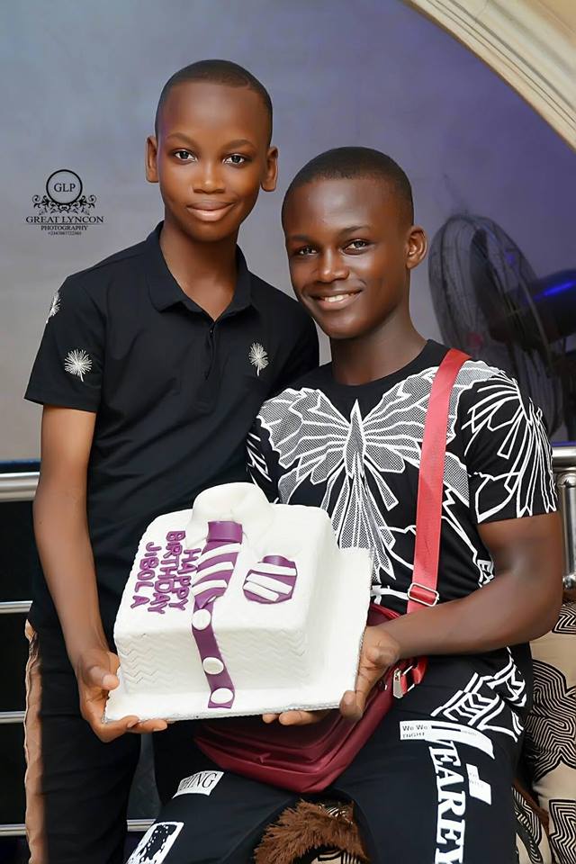 jibola213's tweet photo. Happy birthday to me
#Aprilguy
#jibola https://t.co/zPpYUDTuqt