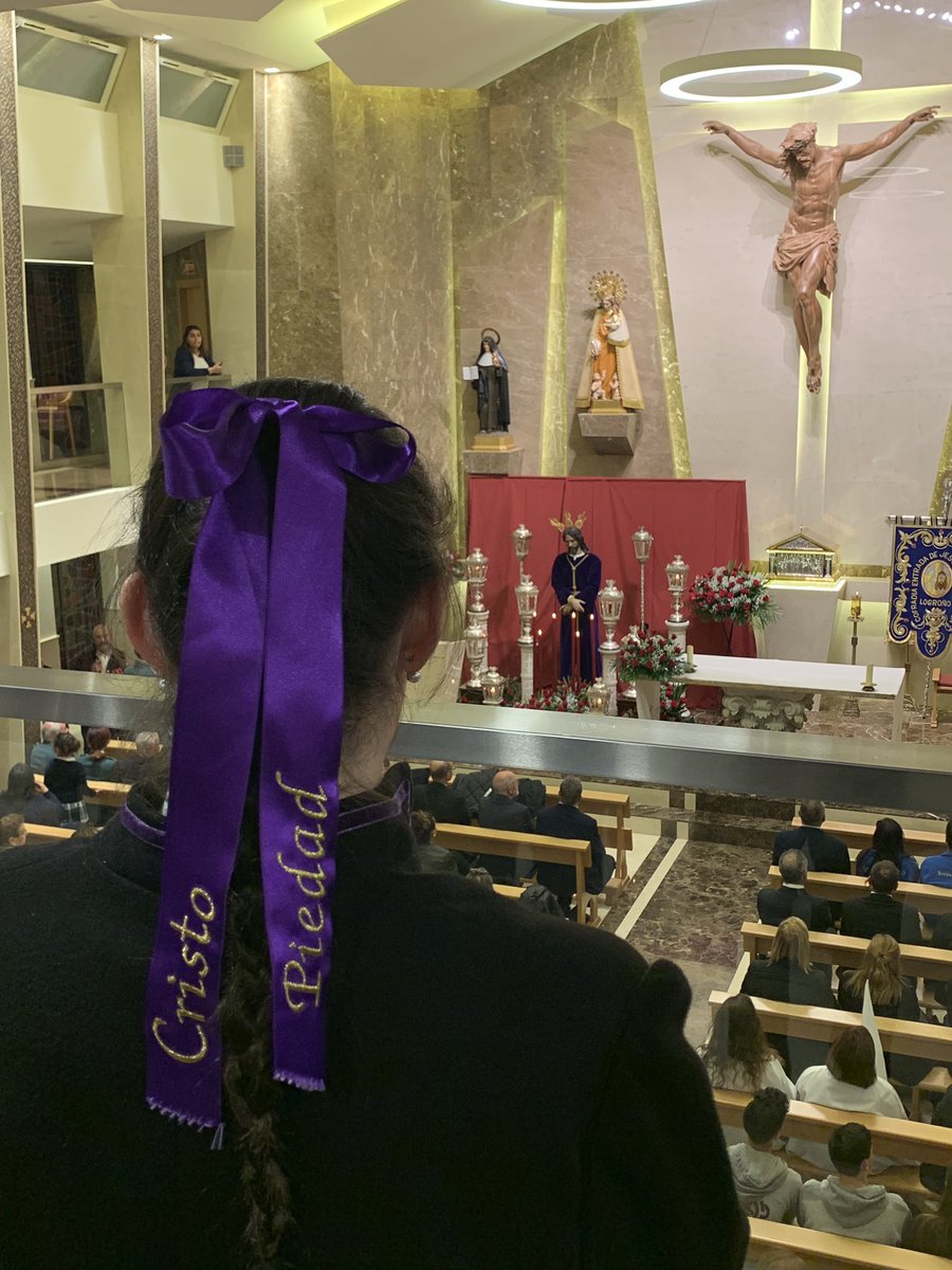 CCTTPIEDAD's tweet photo. Lunes Santo , no pudo ser . El Via Crucis del Cautivo de Logroño se realizó en su capilla https://t.co/t32vxpXiwJ
