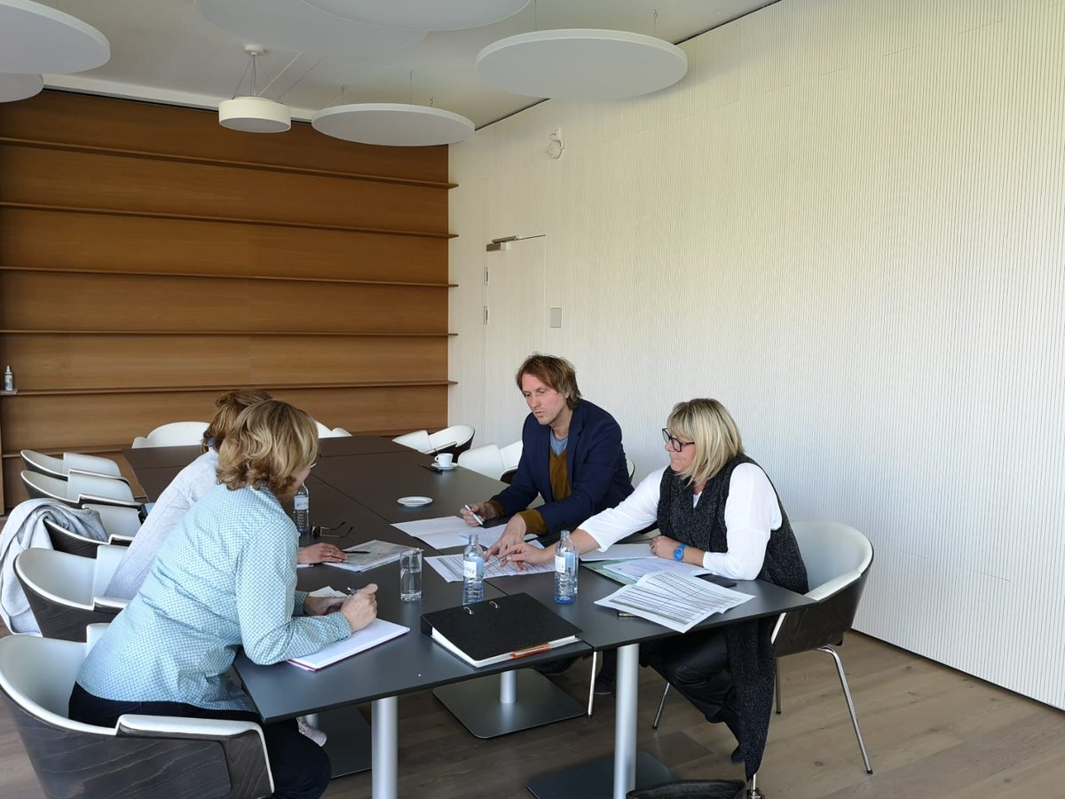 #Bildungsinnovation in Phasen ihrer Entwicklung, Erprobung und Umsetzung evaluieren? Kollegialer wie anregender Austausch <a href="/lakeside_labs/">Lakeside Labs</a> mit Vertreterinnen des <a href="/KWF_at/">KWF Kärntner Wirtschaftsförderungs Fonds</a>, <a href="/alpenadriauni/">SHÂDØW</a>.  #impact externer Impulse für den weiteren Weg klug nutzen, stepwise &amp; #evidence based. Tun!