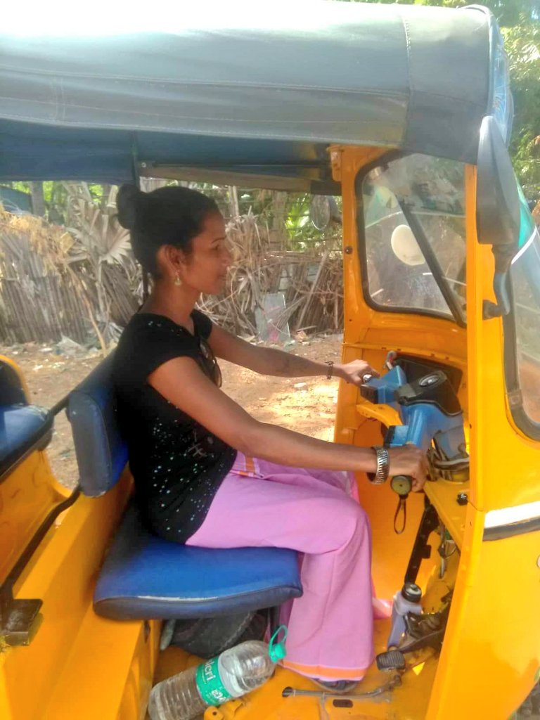 Poet_Manushi's tweet image. சின்ன சின்ன ஆசைகள் 

#dhanushkodi #AutoRide #FunTime #TravelMode #TravelLove