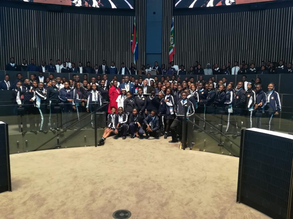 @COJCouncilChamber - EPP Mhinga matriculants visit to the COJ Chamber today. #civiceducation
