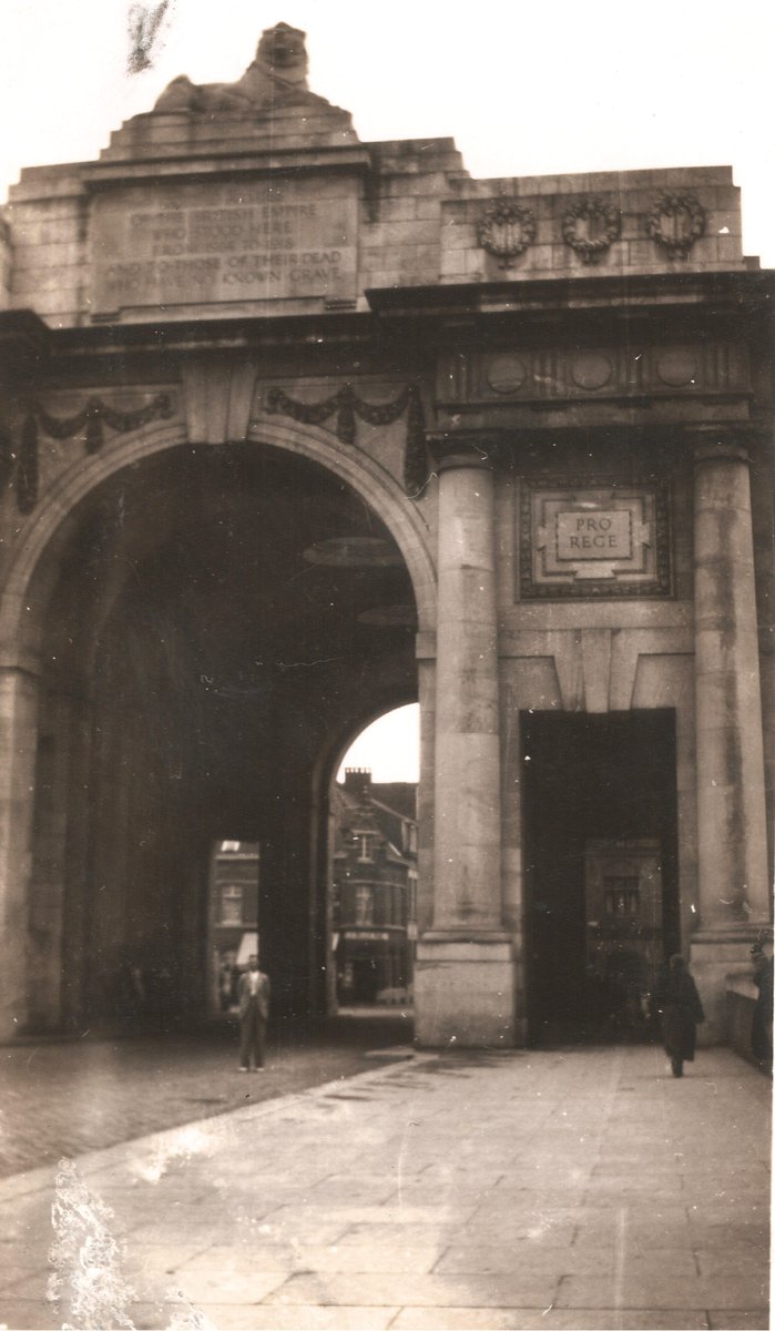 Some recently acquired snapshots of Ypres between the wars from my collection - views of the Cloth Hall from 1929, and the Ypres (Menin Gate) Memorial in 1937.