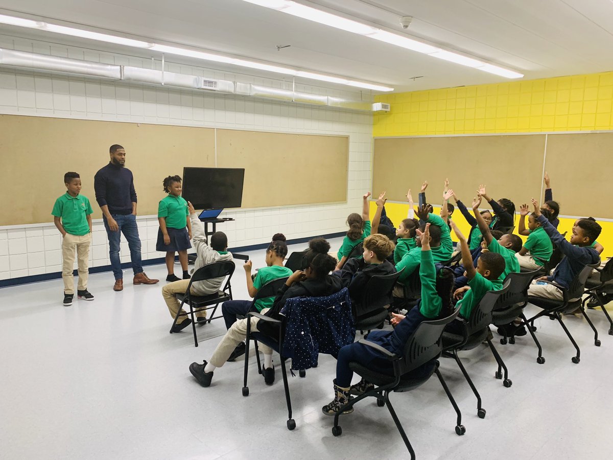 achievecc's tweet photo. Big #ThankYou to Brian Mays, Founder &amp; CEO of #SmileNatualToothpaste for coming all the way to NJ to talk our Achievers about #Entrepreneurship! 
At BRICK we are about developing &amp; inspiring the whole child. #DiscoverTheBRICKWay #AchieveCCS https://t.co/S9Kf5bFl7x