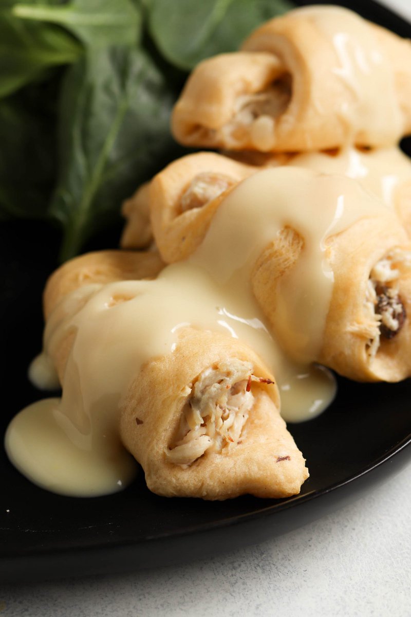 SixSistersStuff's tweet photo. Chicken Pillows, Chicken Roll-Ups or Chicken Pockets - whatever you call these, they're a kid-friendly dinner favorite. https://t.co/jAwSxFMYMS #sixsistersstuff #kidapproved #chickenrollups #chickenpillows #chickenpockets https://t.co/XbOKGqNLT6