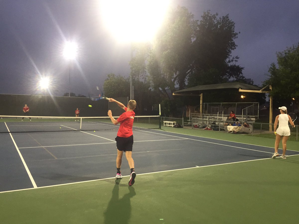 Ray Tennis Team warming up for the first round of Regionals!!! 🏆