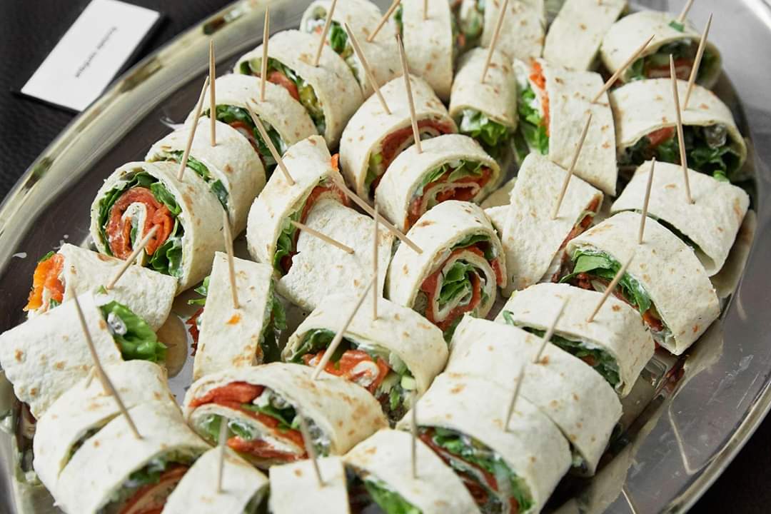 printempsCNeuch's tweet photo. [MIAM, UN BRUNCH !] 

Retour en images du Brunch nordique proposé par Nabila Mokrani au Musée d'ethnographie de Neuchâtel @MuseeEthnoNeuch le 7 avril !

❄️ Prochain #brunch ? 
Dimanche 19 mai, dès 10h
Journée des #musées polaire

https://t.co/2TSvXnPSUa
https://t.co/n00zIgYonF https://t.co/PYoMEY72ks