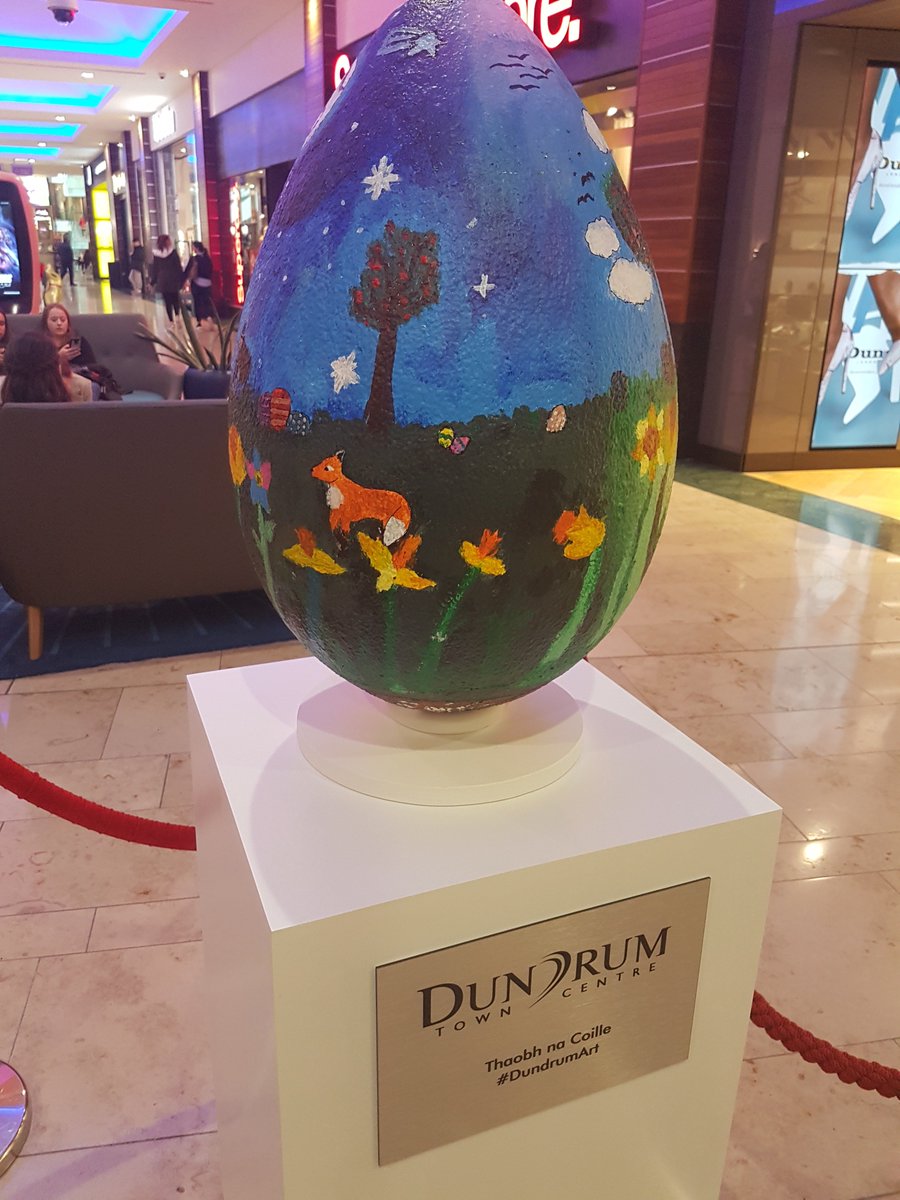 Is breá linn an saothar seo ó GS Thaobh na Coille atá le feiceáil i @DundrumTC #Gaeilge #gaelscoil4all