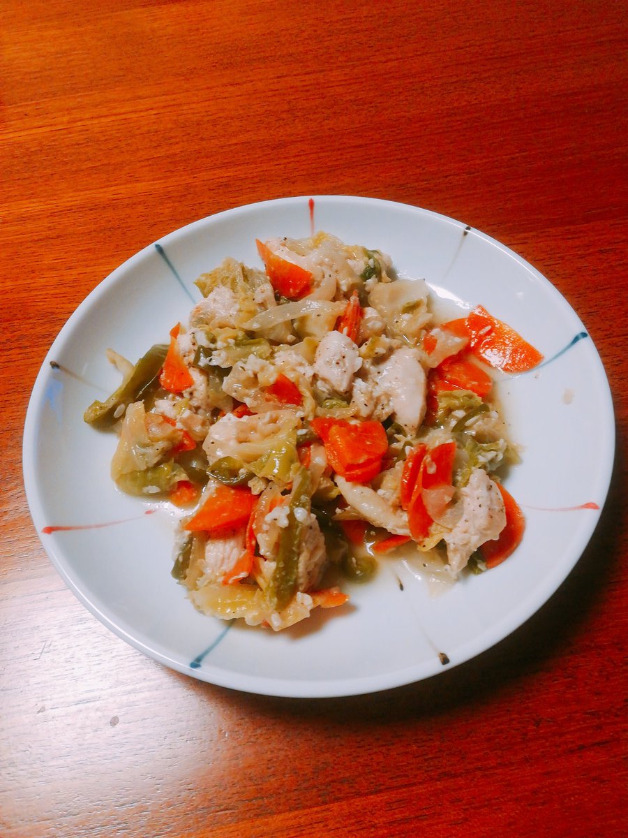 けんぞ 素人カメラマン 今日の夕食 鶏むね肉と野菜の塩麹炒め きゅうりのツナマヨ和え ツナは自分で作りました 料理男子 料理好きな人とつながりたい 料理上手くなりたい 塩麹 手作り塩麹 手作りツナ