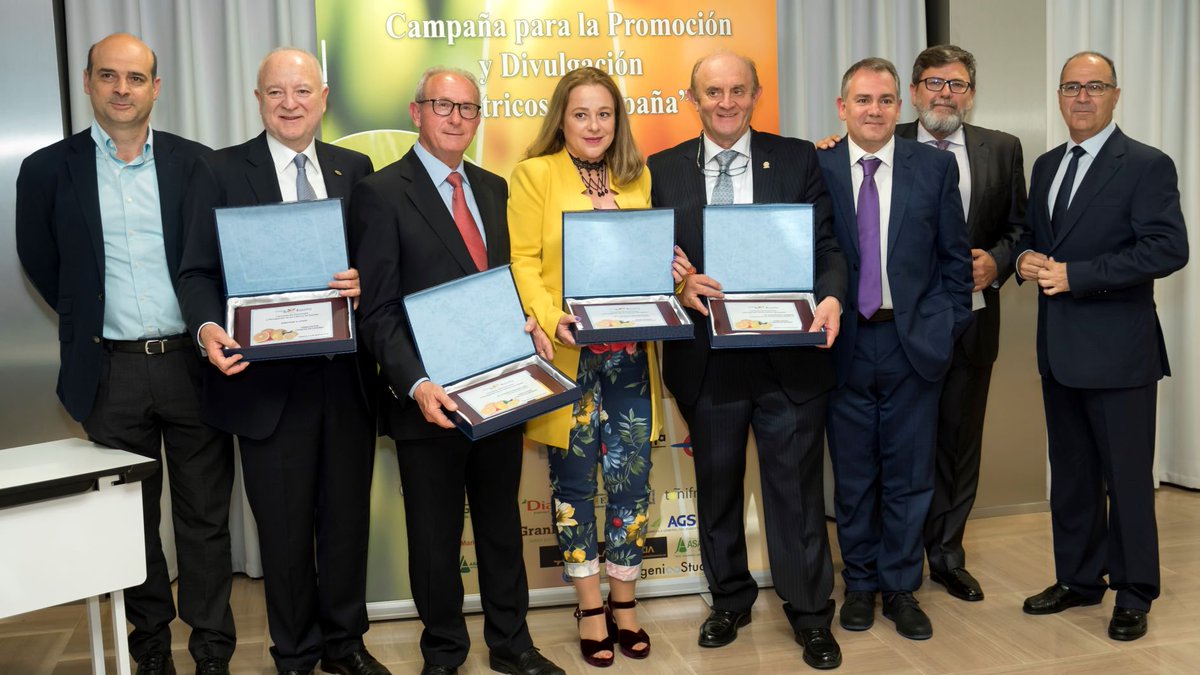 Los Premios “Embajadores #Cítricos de España” triunfan en Valencia y tienen previsto realizarse en Estados Unidos. La próxima edición será en Almería. bit.ly/2ICASgM <a href="/Bouquet_es/">Anecoop Bouquet</a> <a href="/fruittoday/">Revista Fruit Today</a> <a href="/bollofruits/">Bollo International Fruits</a> <a href="/avaasaja/">avaasaja</a>