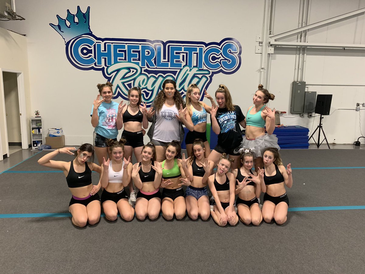 CR_HUSH's tweet photo. THEMED PRACTICES MEANS IT ALMOST TIME🏔 17 DAYS #roadtosummit https://t.co/TtKSGVw4xP
