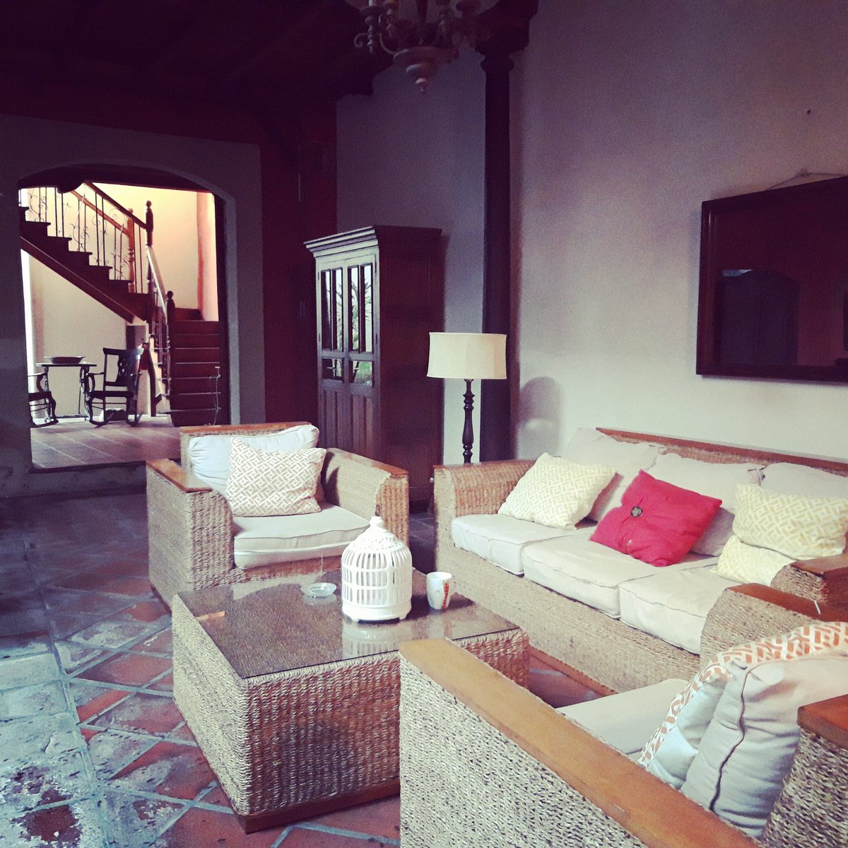 Casaantiguanic's tweet photo. Visita Hotel Casa Antigua

Ofreciendo habitaciones para pareja hasta familias de 6 personas o grupos de amigos👨‍👩‍👧‍👦 https://t.co/8TUy0onIxw