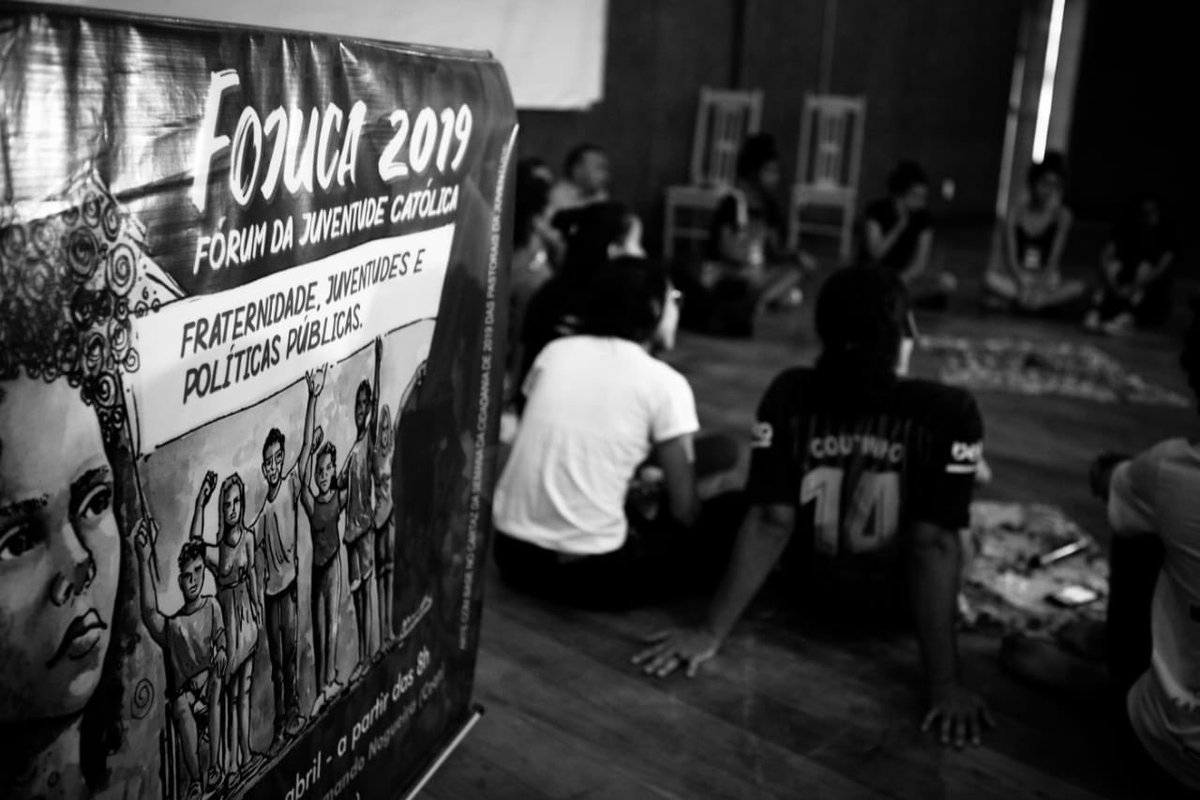 PJDioceseRB's tweet photo. O 4º Fórum da Juventude Católica (Fojuca) nasce com a provocação de Isaías ao povo: “Serás libertado pelo direito e pela justiça” (Is 1, 27). Ocorreu nos dias 13 e 14 de abril, no auditório do Colégio Estadual Armando Nogueira.
#Fojuca #PoliticasPublicas https://t.co/blA6jnc4mL