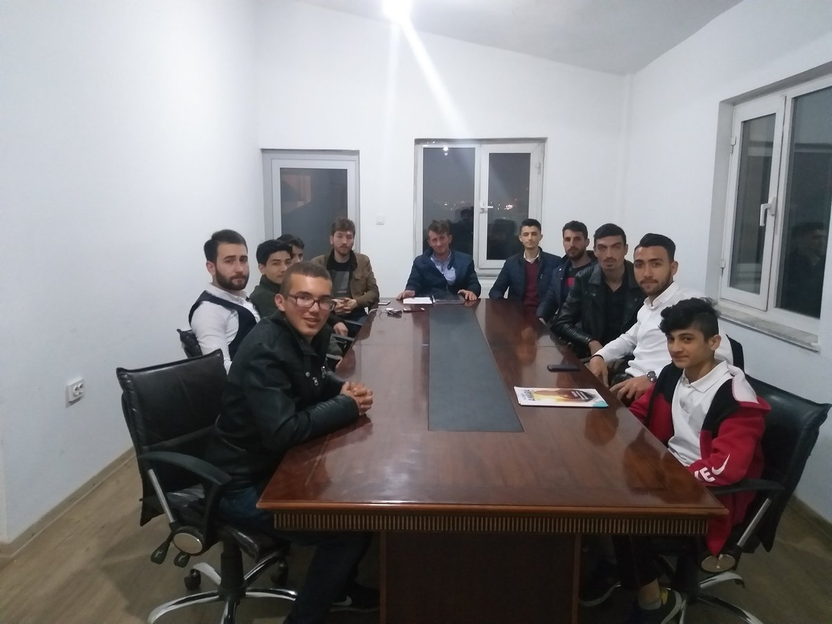 AkAndicen's tweet photo. Andiçen Mahalle Komisyonu olarak Haftalık olağan Toplantimızı Mahalle Koordinatörümüz @alihankeles06 ve ilce  Tanıtım Medya Birim Başkanimiz Sn @EmreUnlu_TM  nin Katılımlarıyla  Komisyon Baskanimiz Sn Emrah pala Paşkanlığında Gerçekleştirdik  @umitcanuludag  @AliOsmanOzdemir https://t.co/sQq1AD1TiN