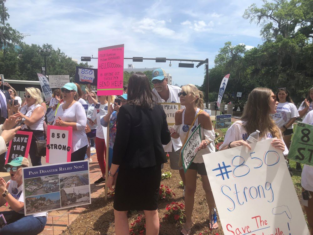 SenAshleyMoody's tweet photo. Joined @_MichaelsAngels today to support hurricane disaster relief. We hear you. We must support our Panhandle! #850strong https://t.co/43ucvu1hJ3