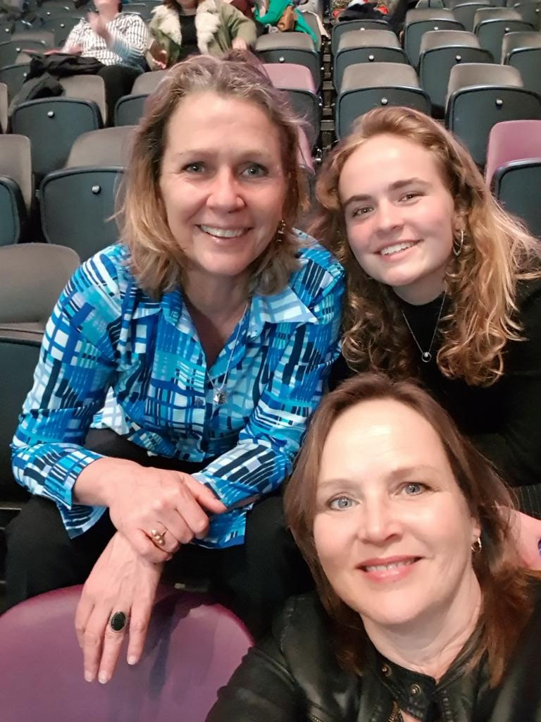 Waiting for Michelle #IAmBecoming