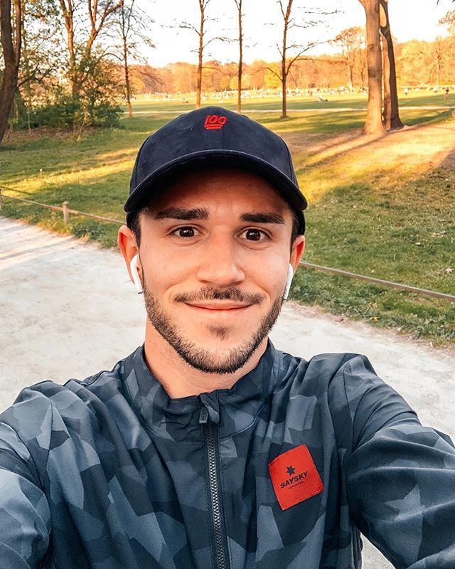 Daniel_Abt's tweet photo. Smells like summer ๐โ๏ธ๐๐ป hoffe ihr hattet einen geilen Tag und konntet ein bisschen Sonne genieรen ๐ #AllTheWayABT #Sommer #Sonne #MrSonne #SoGeil #BesteLeben #EinfachGenieรen #Mรผnchen #munich #city #vibes https://t.co/0FGe04klCS https://t.co/2iRrux3mex