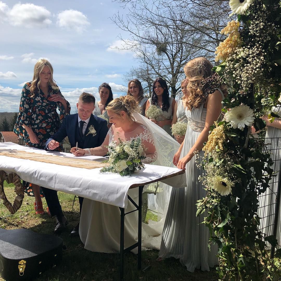 GoCommandoBand's tweet photo. Thanks so much to Liz and Harry for having us perform in France this weekend! 
Such a beautiful couple and a stunning setting 🇫🇷🏰

Wishing you both all the very best as the new Mr &amp; Mrs Lord 🥂 ❤️ https://t.co/uU9glTXyx2