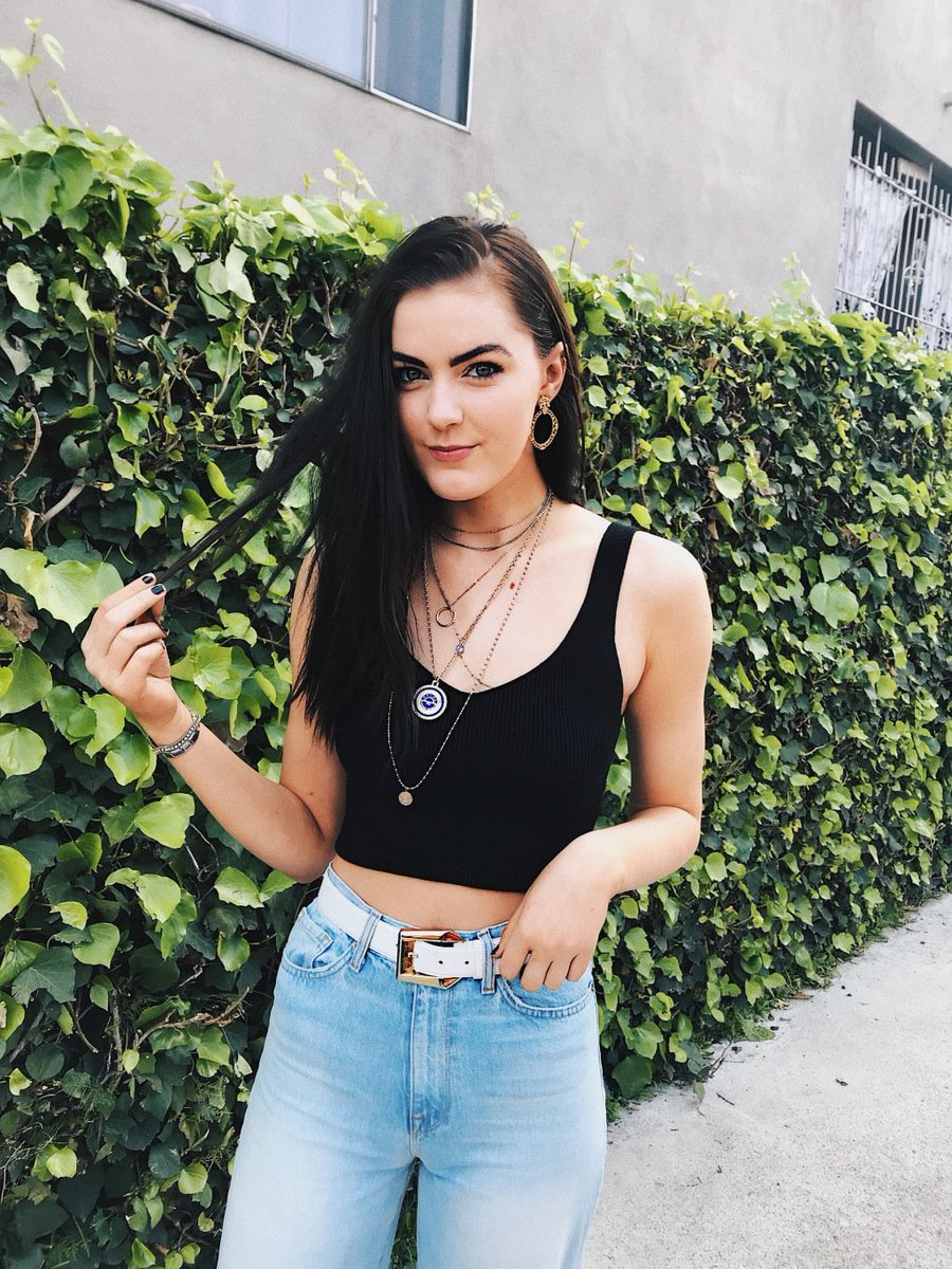 Bella Lightner tweet media