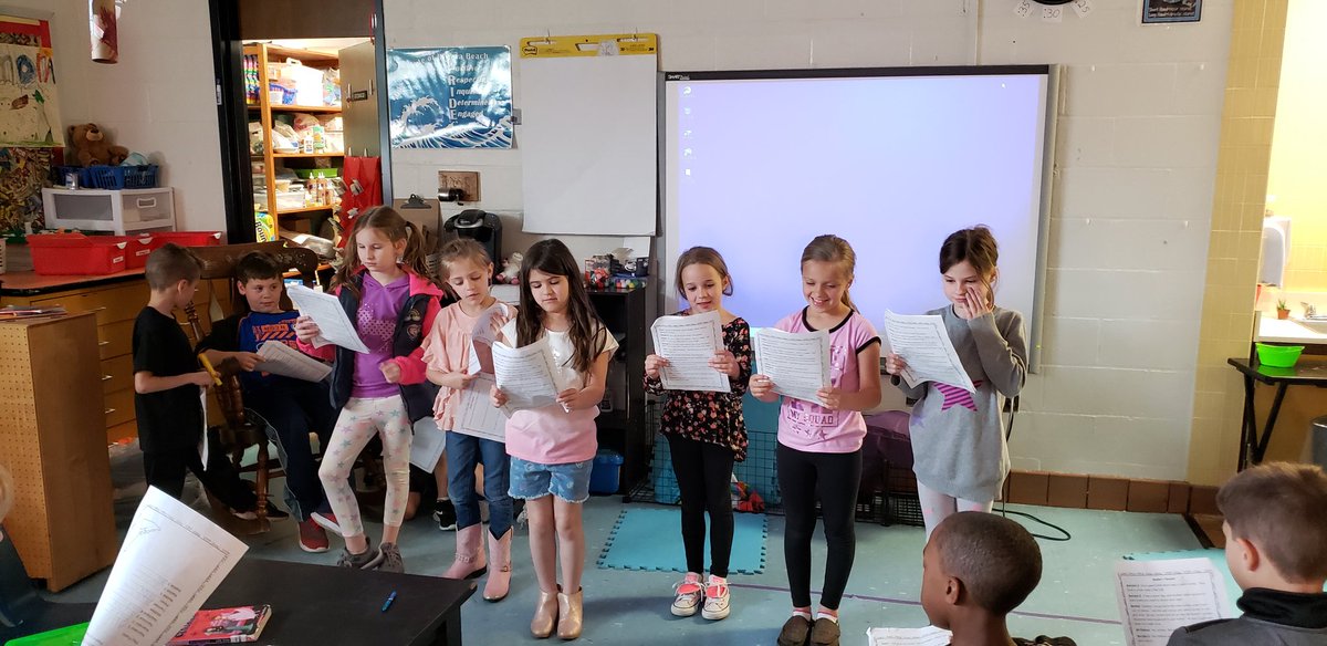 MrsScheeler2grd's tweet photo. Reader's Theater with Peter Rabbit #readerstheater #changingupinstruction #allparticipated #AACPSawesome #peterrabbit #readwithexpression #readersreact @therivierabeach https://t.co/VWRUJAhBFh