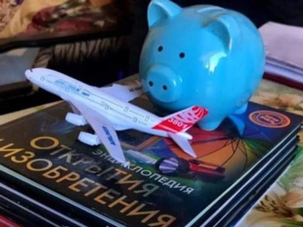 PaiModernoBlog's tweet image. Criança de 8 anos sai de casa com cofrinho e deixa bilhete dizendo que foi ‘viajar pelo mundo’ paimoderno.com/humor-e-coisas… Pai Moderno