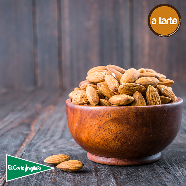 Disfruta de la mejor forma de comer almendras con una A Tarte tradicional 🍰. ¿No sabes dónde hacerte con ella? ¡Pues en el El Corte Inglés! 🛒
.
.
. 
#ATarte #Sweet #Cakestagram #CakeLovers #ECI #ElCorteIngles #Almendras