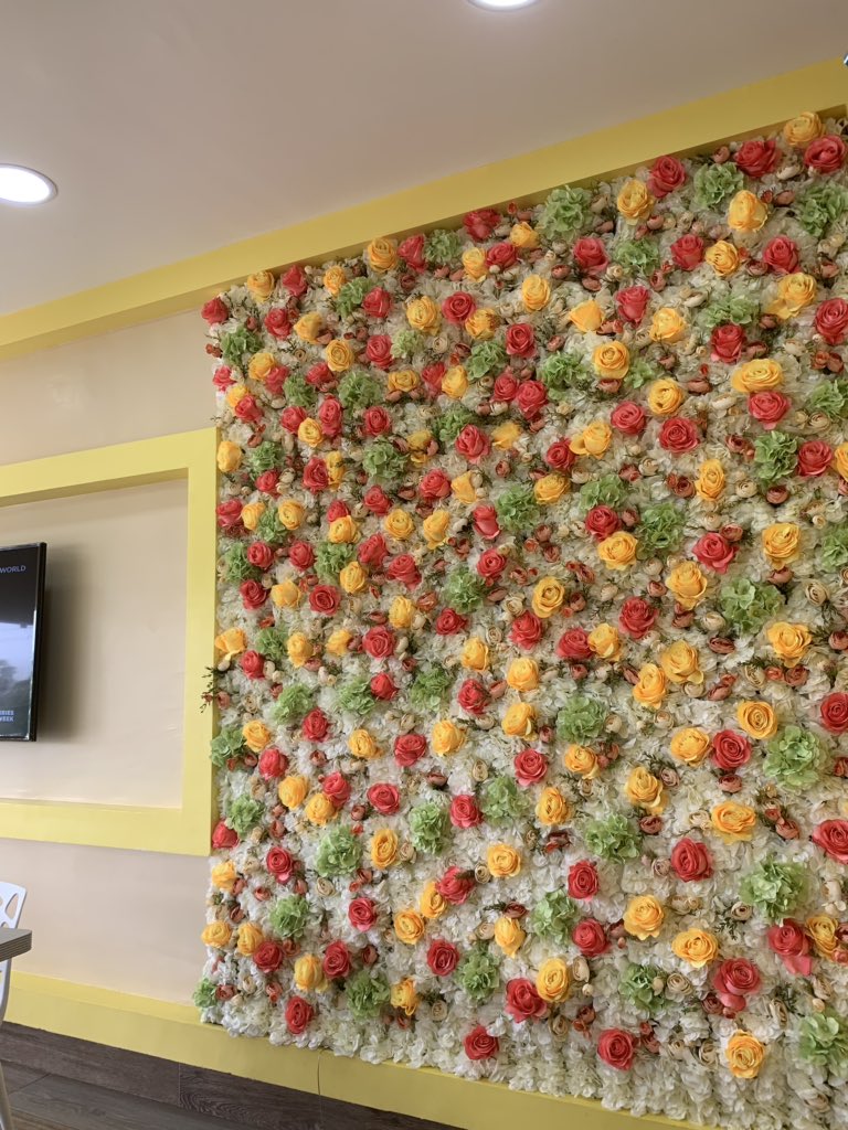 maimsevents's tweet photo. Next time you go to @Smartkids_KD be sure to take a picture or two by our floral installations https://t.co/mmZd8JRca7