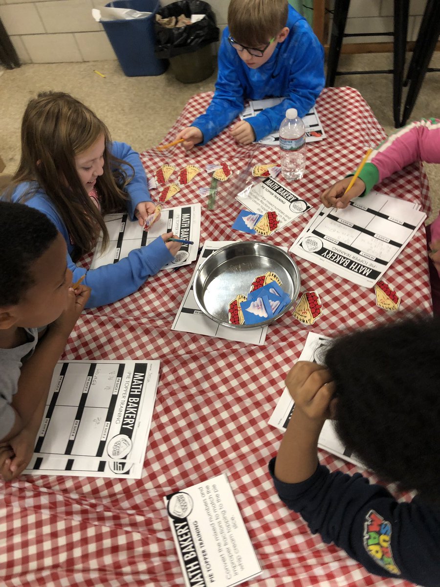 Mrs_Pfeifer_3's tweet photo. Fraction Bakery in room 15 today! @BCPSMATH @JoppaViewES https://t.co/IKDkb7AfB6