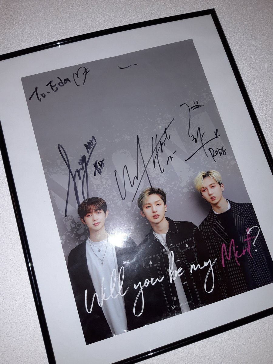 KimEda95's tweet photo. I miss you guys so much!😭❤
Please come to cologne again next time😭😍 @montlove1
#MONTINCOLOGNE #MONT_Global_Tour https://t.co/vsrRVdyrZN