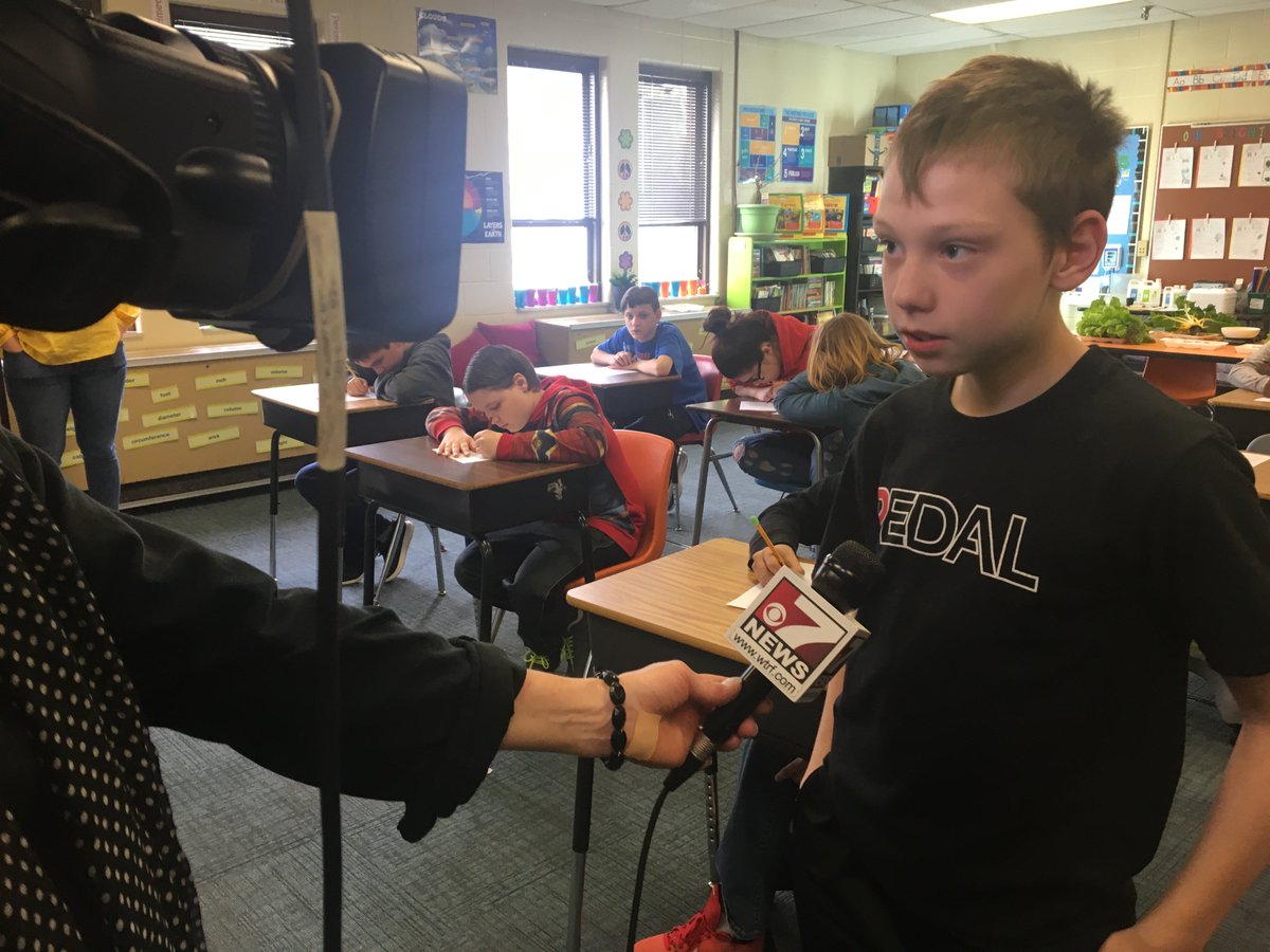 OhioCounty1's tweet image. The Wheeling Middle School Hydroponics and Aquaponics Projects will be featured tonight on WTRF 7News!!!
#TogetherWeAchieve
#math4lifeWV