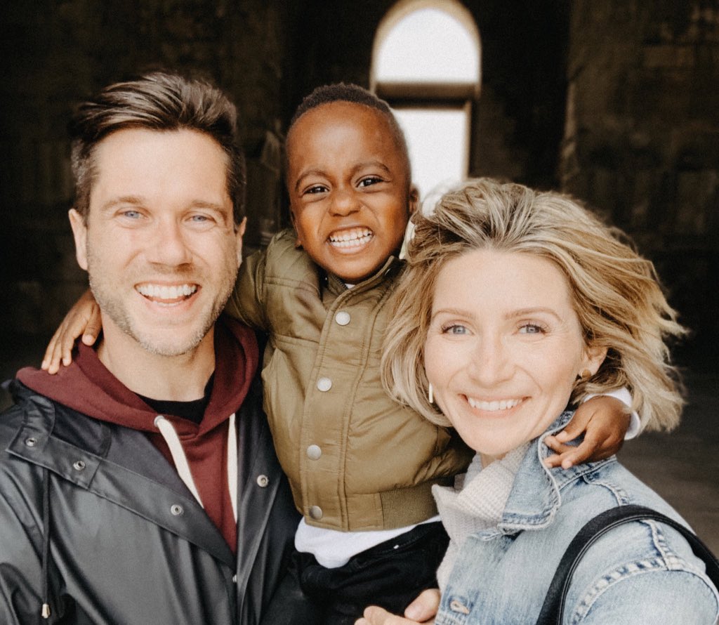 Please CANADA ... can we ALL be together as a family? We’re tired of saying goodbye and being separated  - it’s in really in NO ONES “best interest”! ❤️✌🏼
#AYOSARMY #BringingHomeAyo #cdnpoli // <a href="/HonEdFast/">Ed Fast</a> <a href="/MichelleRempel/">Michelle Rempel Garner</a> <a href="/CitImmCanada/">IRCC</a> <a href="/HonAhmedHussen/">Ahmed Hussen</a> <a href="/JustinTrudeau/">Justin Trudeau</a> <a href="/AndrewScheer/">Andrew Scheer</a>