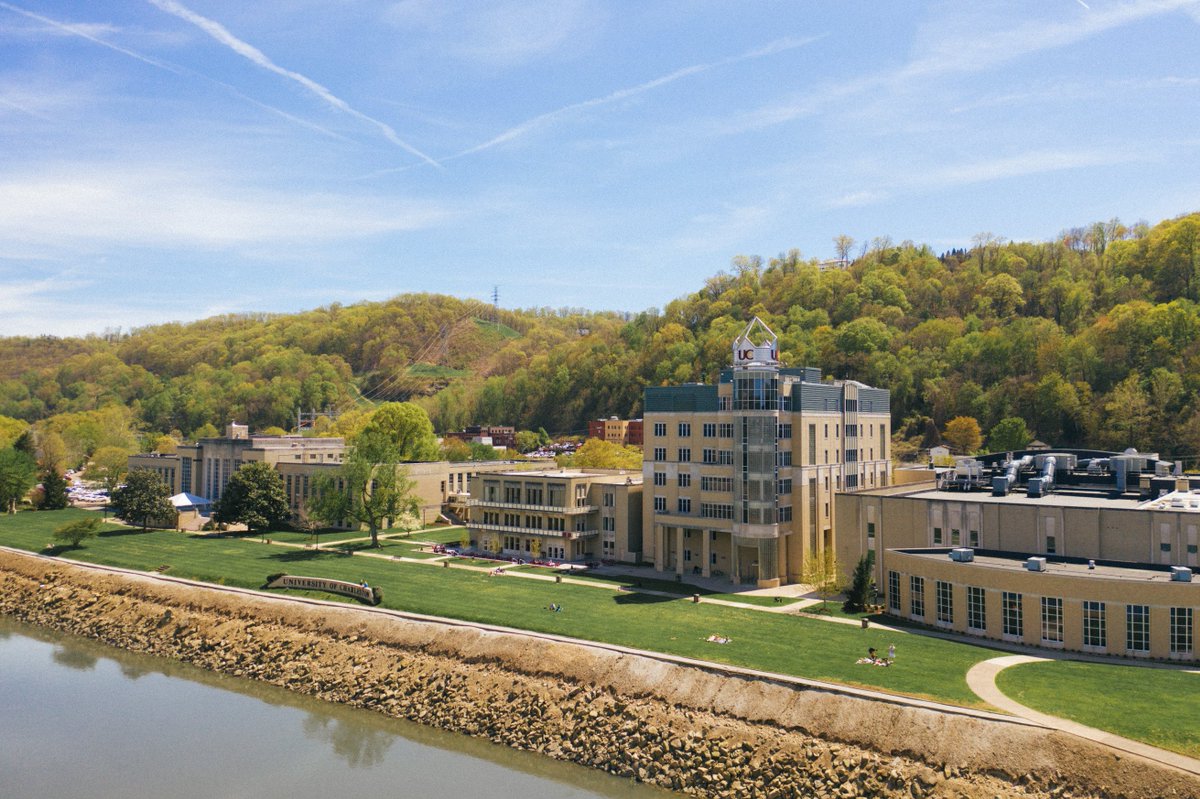 Ucwv Spring Is Definitely Back Here In Charleston We Love The Way Campus Looks This Time Of Year Ucwv