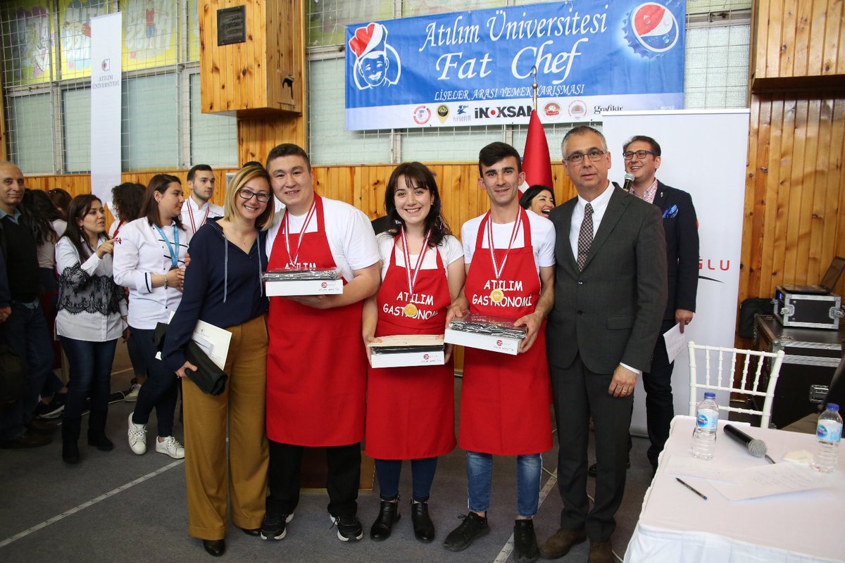 AtilimUniv's tweet photo. 8. Fat Chef Liseler Arası Yemek Yarışmasında yine birbirinden lezzetli yemekler yarıştı. Bu senenin birincisi Mogan Meslek Lisesini tebrik eder, katılan tüm okullarımıza teşekkür ederiz. #yarışma #fatchef #yemek #liselerarası #atılımüniversitesi https://t.co/RlF3uYt6pQ