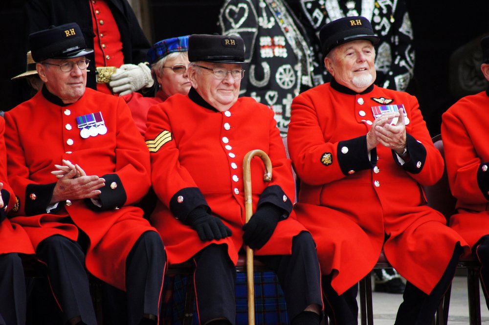 This year, the Chelsea Pensioners will be the recipients of over 1,000 spears of Vale of Evesham asparagus which will be delivered to the Royal Hospital by Gus the Asparagus man in a fleet of Morgan cars.